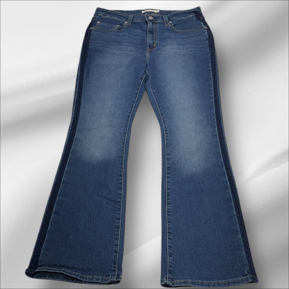 LEVI’S 725 Women’s 31 HIGH RISE BOOTCUT Blue Jeans